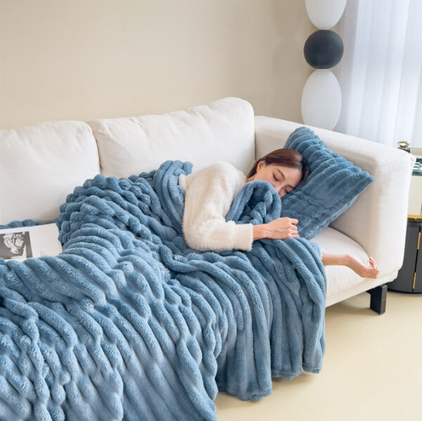 Soft Wind Bubble Velvet Blanket Warm Solid Rabbit Fur Blankets